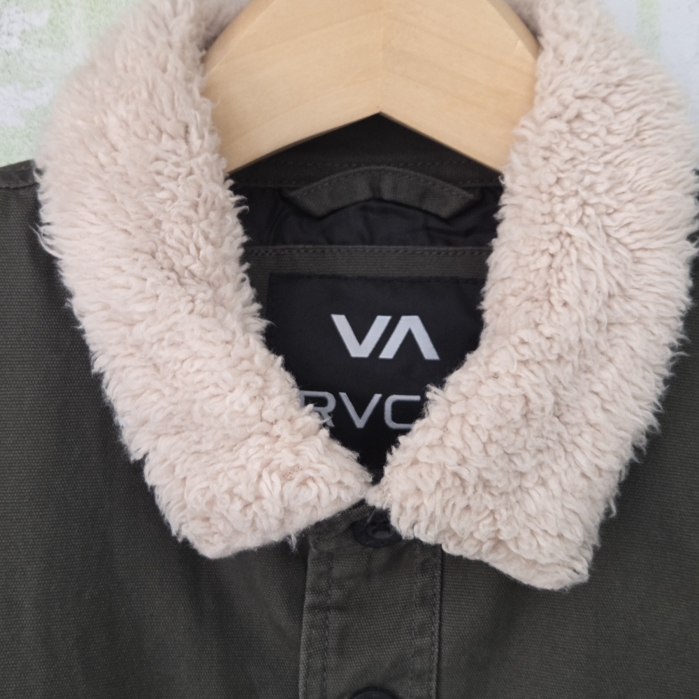 Men's Olive Green Jacket with Faux Shearling Collar - Picture 5 of 11